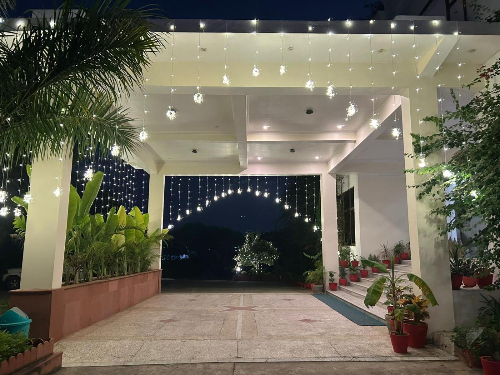 Gautam Hotels & Resorts Khajuraho Luaran gambar
